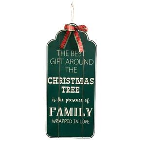 Wood hanging Christmas holiday sign decor nwt